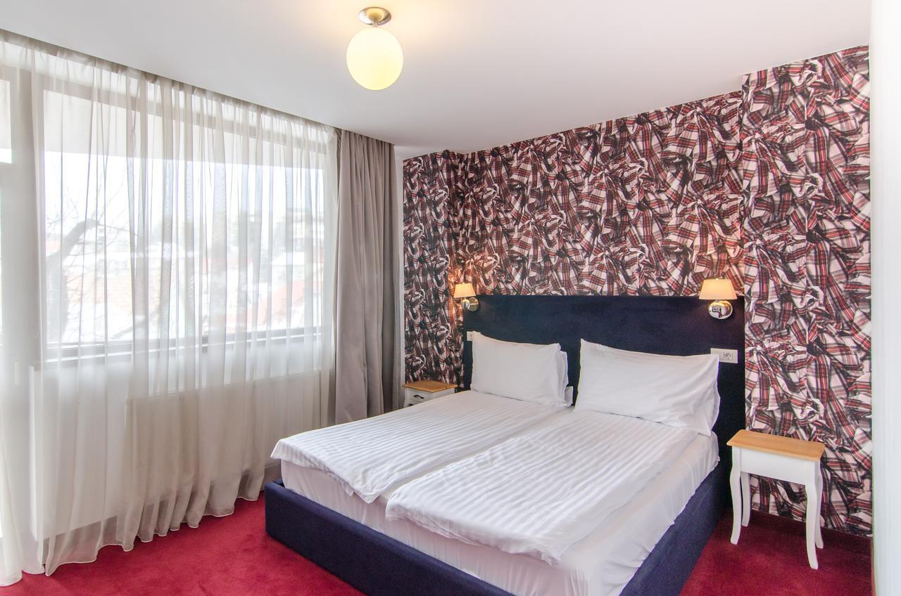 Apart Hotel Vlad Tepes Brasov Exterior photo